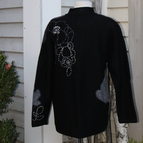 Susan Bristol Black and Gray Floral Cardigan - Picture 5 of 8